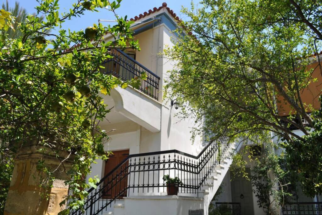 Apartamento Κέντρο Αίγινα Ήσυχη Κατοικία90Τμ Δίπλα Στη Θάλασσα Exterior foto